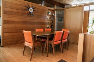 Preserved mid-century home - Dining room