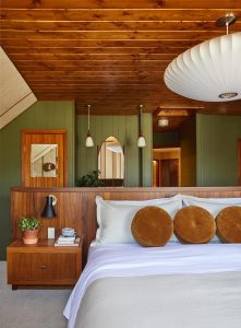 Maple Leaf House - Bedroom