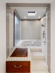 A. Quincy Jones - Calvin House - Bathroom