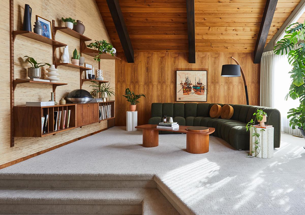 Maple Leaf House - Living Room