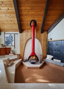Maple Leaf House - Fire place