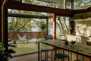 Balmy Palmy House - Dining Room