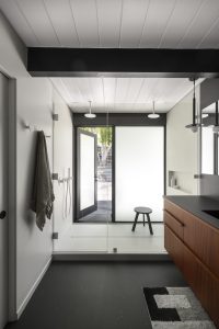 Eichler Las Colindas - Bathroom