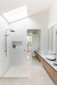 Verandah House - Bathroom