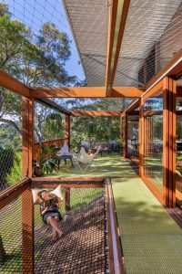 Balmy Palmy House - Outside
