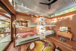 Balmy Palmy House - Bedroom