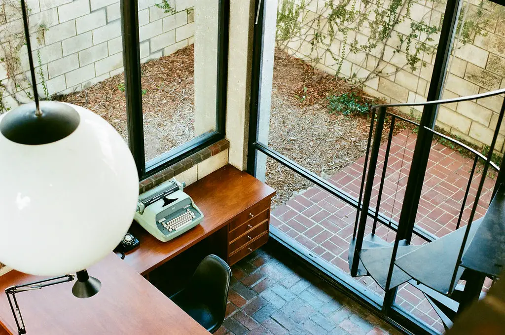 Gene Leedy House - Living Room