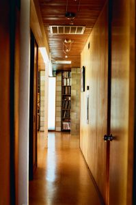 Gene Leedy House - Hallway