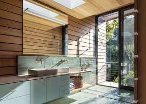 Mid-Century Lightness - Bathroom